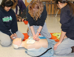 CPR & AED on manniken